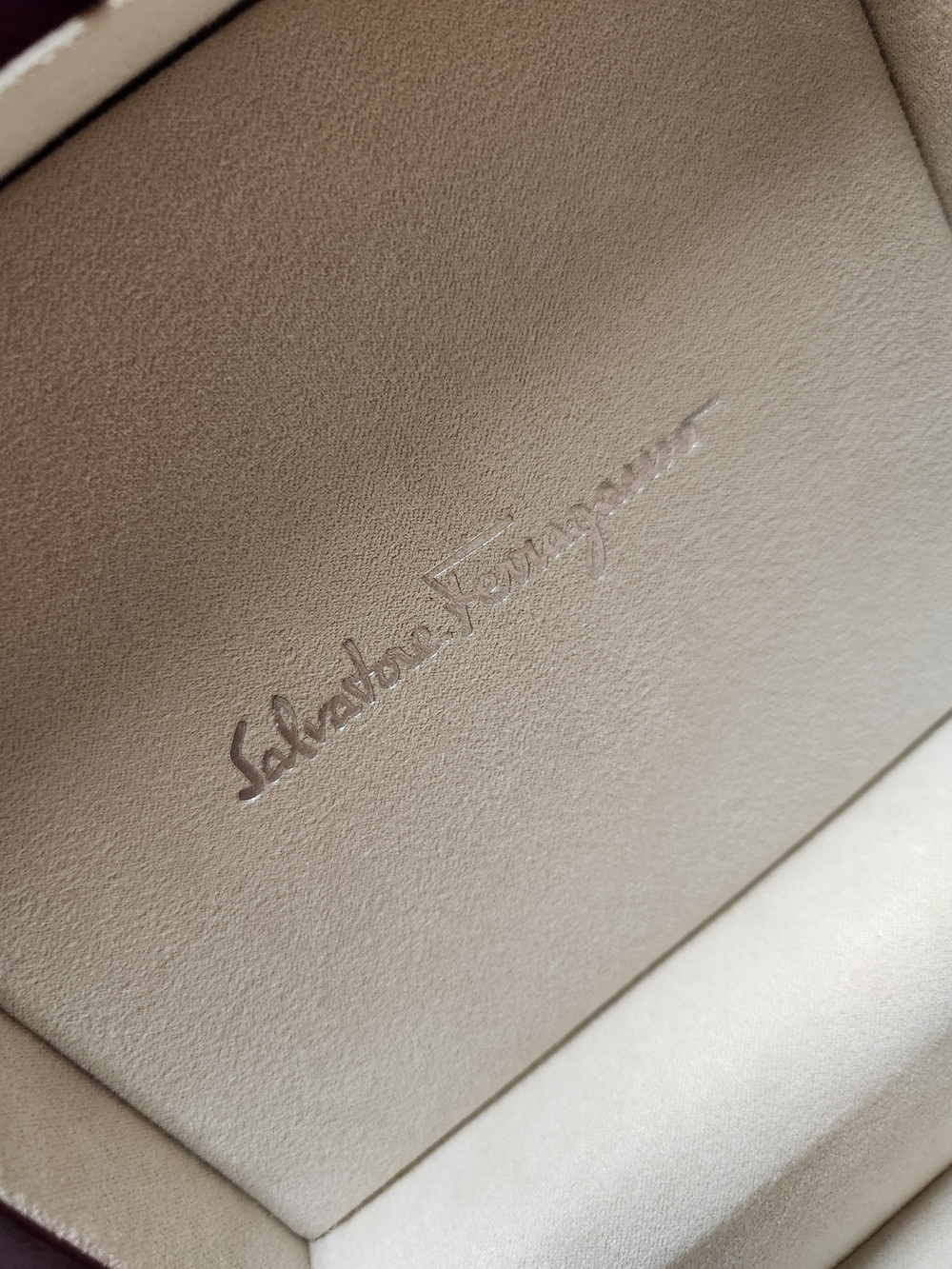 Salvatore Ferragamo Burgundy Lacquered Gift Box - Picture 5 of 9